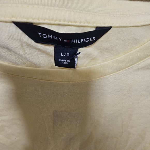 281 NWT Tommy Hilfiger shirt - Picture 3 of 4